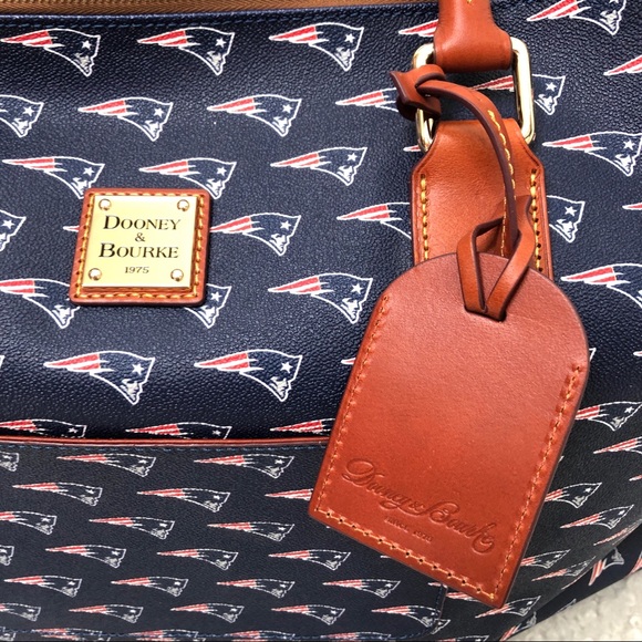 Dooney & Bourke NFL Patriots Logo Medium Duffel - Picture 3 of 8